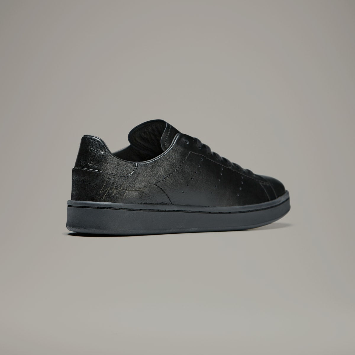 Overkicks - Adidas Y-3 Stan Smith Black (IG4036) - vista superior