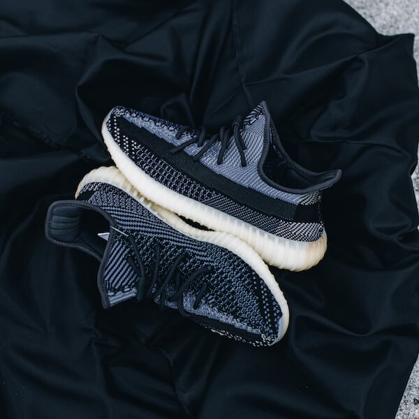 Overkicks - Adidas Yeezy Boost 350 V2 Carbon (FZ5000) - detalle upper