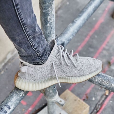 Overkicks - Adidas Yeezy Boost 350 V2 Sesame (F99710) - detalle upper