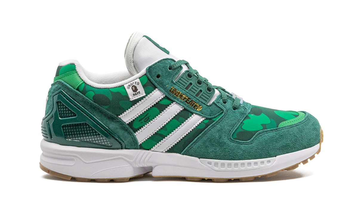 Overkicks - Adidas ZX 8000 Bape Undefeated Green (FY8851) - detalle talon