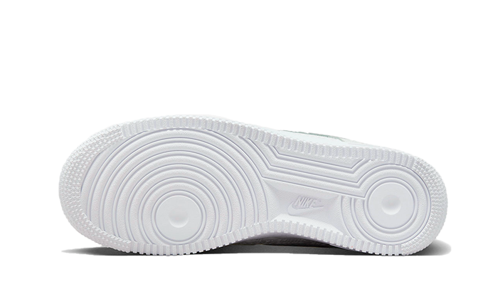 Overkicks - Air Force 1 Low Since 1982 (FJ4823-100) - par completo