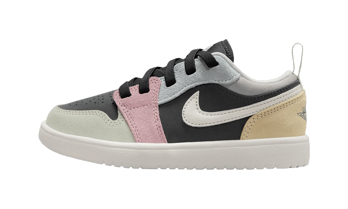 Overkicks - Air Jordan 1 Low ALT SE Black Pastels (PS) (IQ8630-004) - vista lateral