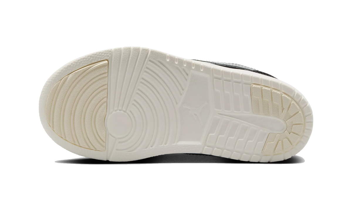 Overkicks - Air Jordan 1 Low Alt SE Black Silver Sail Gold (PS) (FZ3920-001) - imagen 3