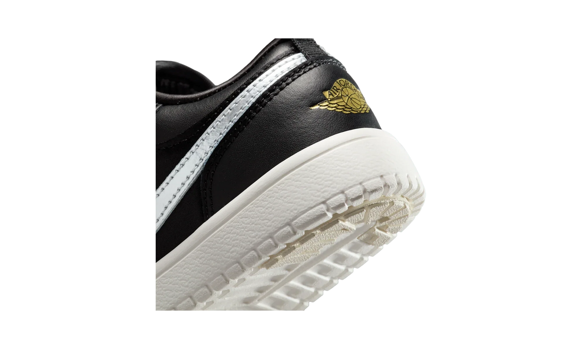 Overkicks - Air Jordan 1 Low Alt SE Black Silver Sail Gold (PS) (FZ3920-001) - imagen 8