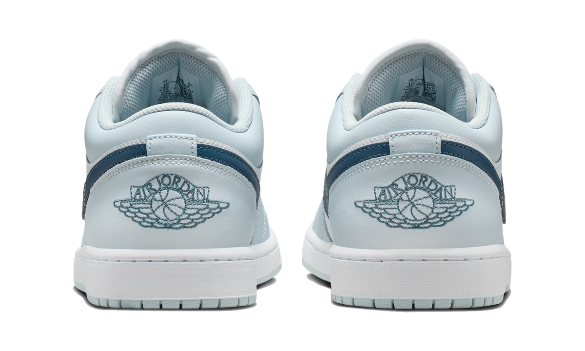 Overkicks - Air Jordan 1 Low Aura Squadron Blue (553558-400) - detalle talón