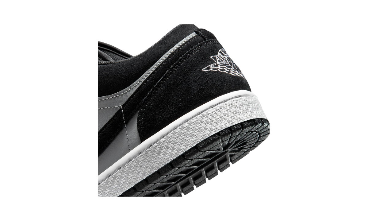 Overkicks - Air Jordan 1 Low Black/Light Smoke Grey/White (553558-048) - detalle