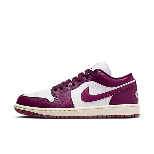 Overkicks - Air Jordan 1 Low Bordeaux (DC0774-161) - vista lateral