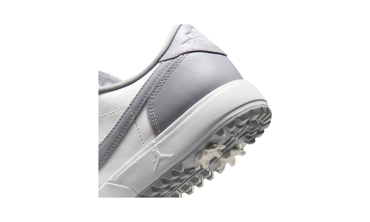 Overkicks - Air Jordan 1 Low Golf Spiked Wolf Grey White (IQ3417-001) - detalle