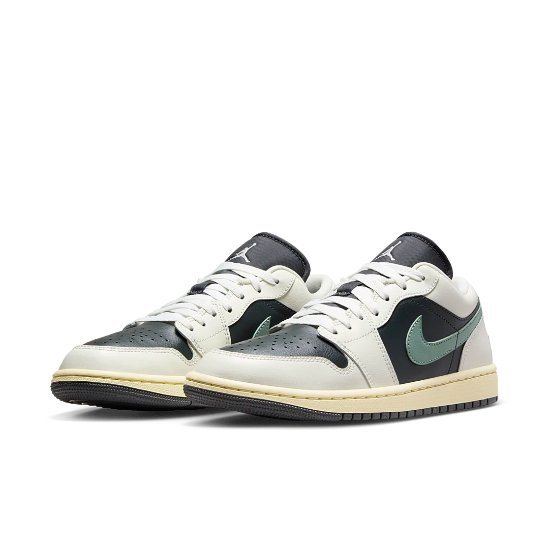 Overkicks - Air Jordan 1 Low Jade Smoke (DC0774-001) - vista trasera
