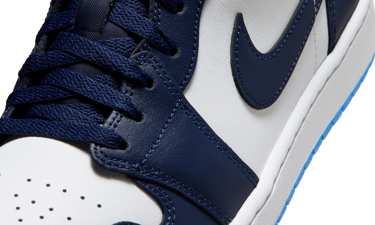 Overkicks - Air Jordan 1 Low Midnight Navy University Blue (553558-404) - detalle lateral interior