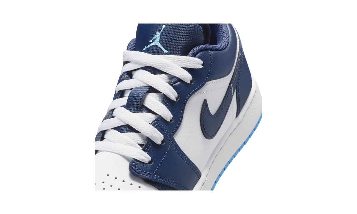 Overkicks - Air Jordan 1 Low Midnight Navy University Blue (GS) (553560-404) - imagen 7