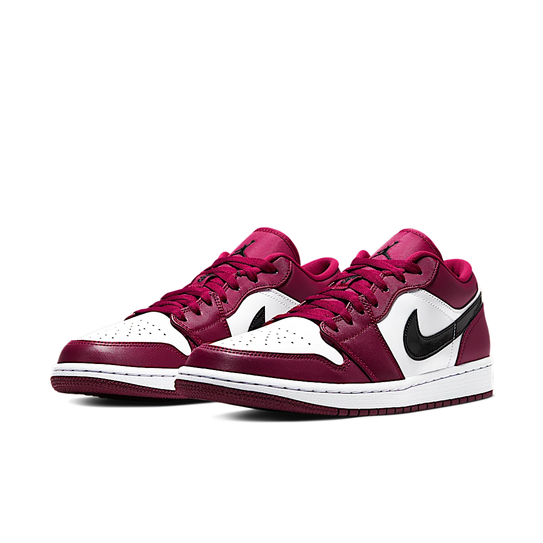 Overkicks - Air Jordan 1 Low Noble Red (553558-604) - vista trasera