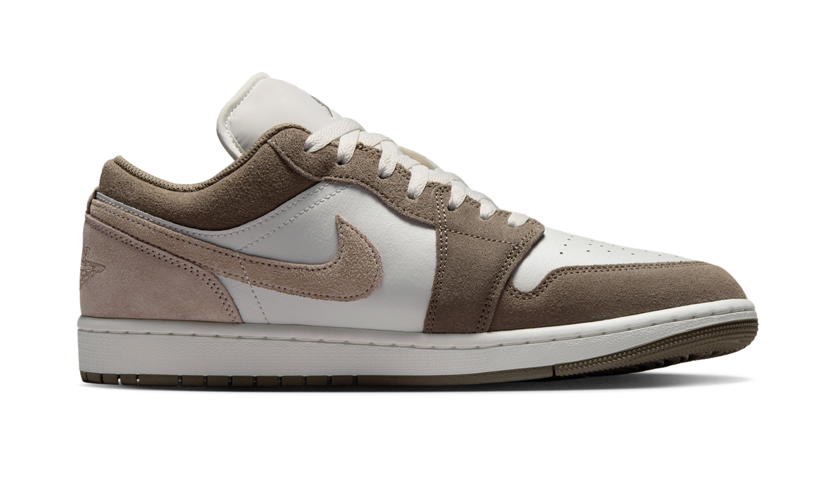 Overkicks - Air Jordan 1 Low Olive Grey Enigma Stone (553558-046) - detalle suela