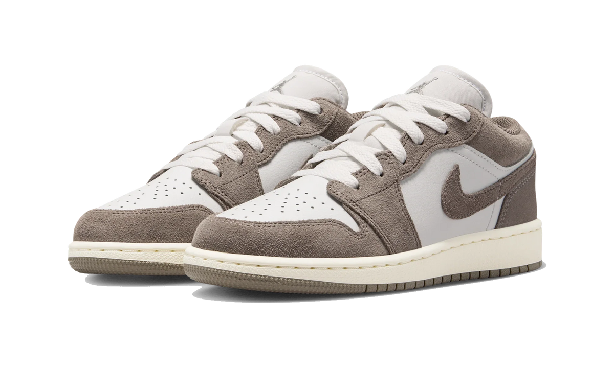 Overkicks - Air Jordan 1 Low Olive Grey Enigma Stone (GS) (553560-026) - imagen 2