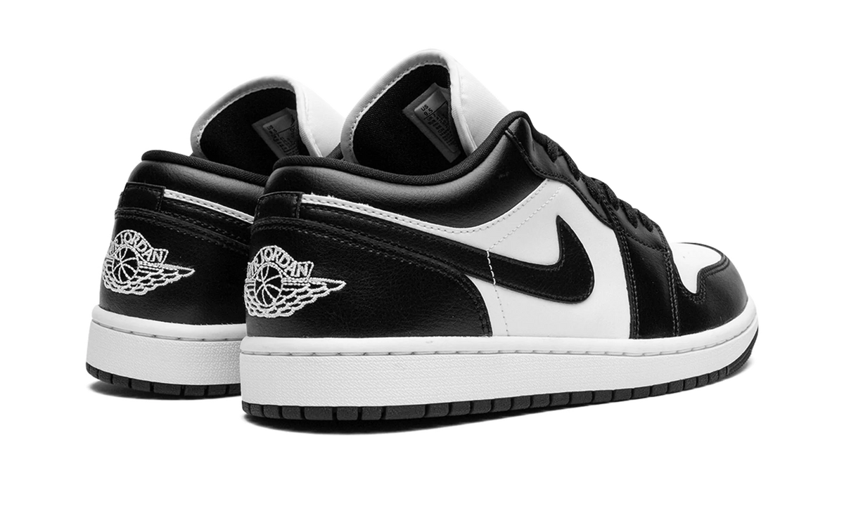 Overkicks - Air Jordan 1 Low Panda (Womens) (DC0774-101) - par completo