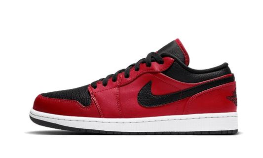 Overkicks - Air Jordan 1 Low Reverse Bred Pebbled Swoosh (553558-605) - vista lateral
