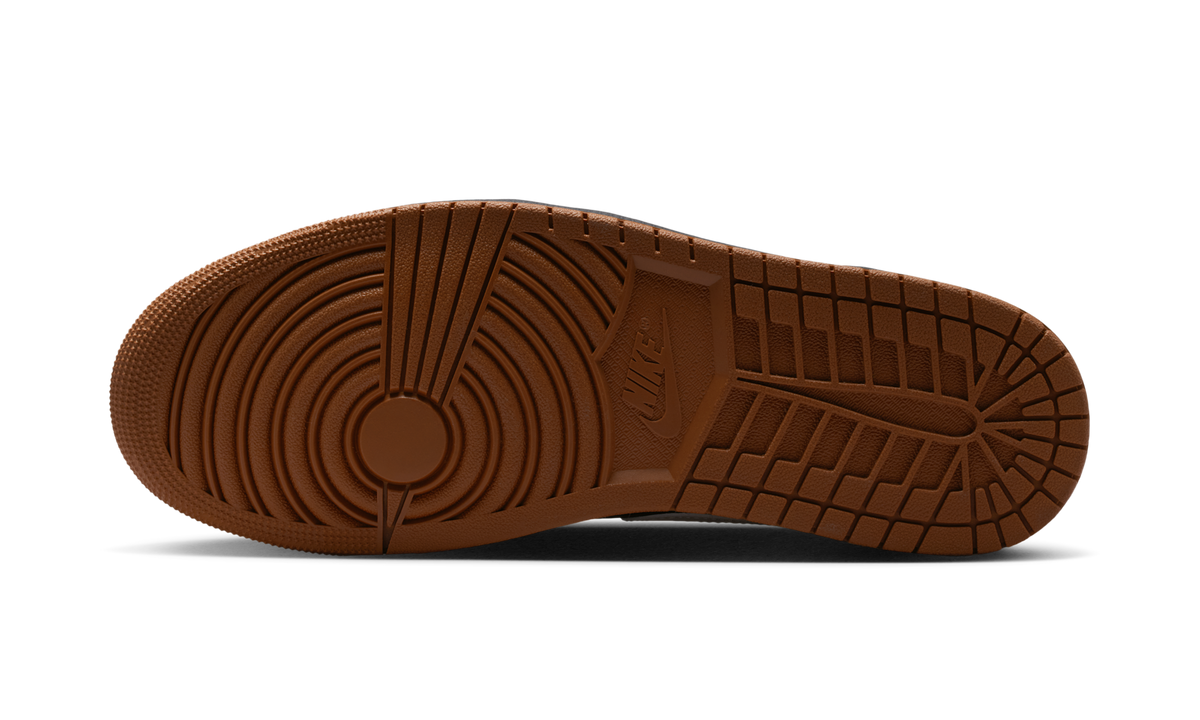 Overkicks - Air Jordan 1 Low SE Black Sail Light British Tan (IR7560-010) - par completo