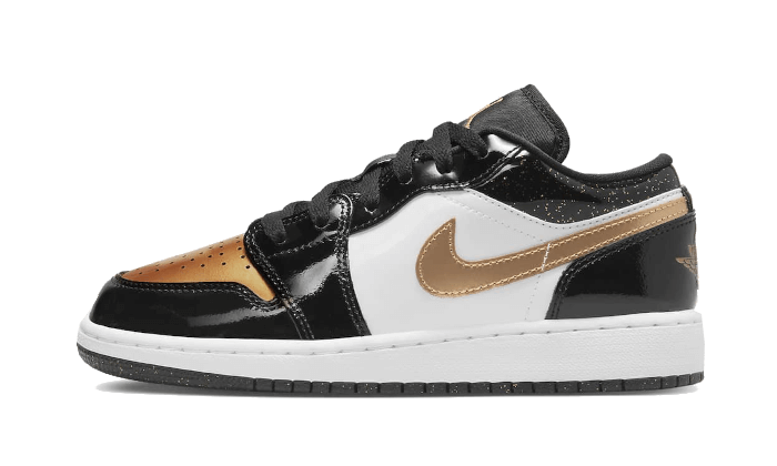 Overkicks - Air Jordan 1 Low SE Gold Toe (GS) (DR6970-071) - vista lateral