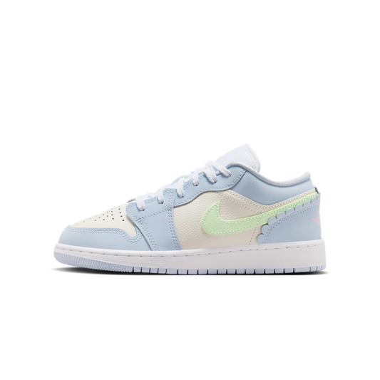 Overkicks - Air Jordan 1 Low SE Half Blue Sail Vapor Green (GS) (IB7113-403) - vista lateral