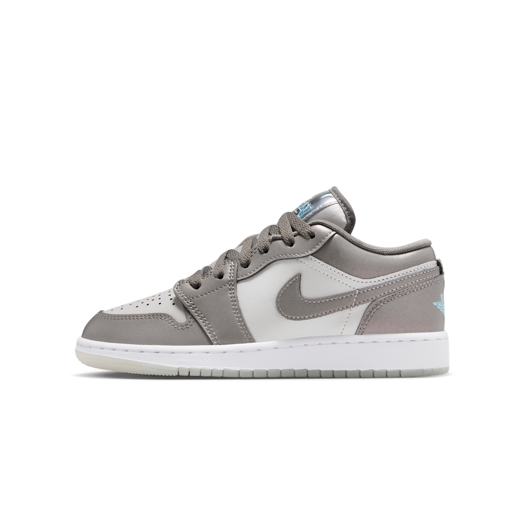 Overkicks - Air Jordan 1 Low SE Inspired by the Greatest (HV4398-014) - vista lateral