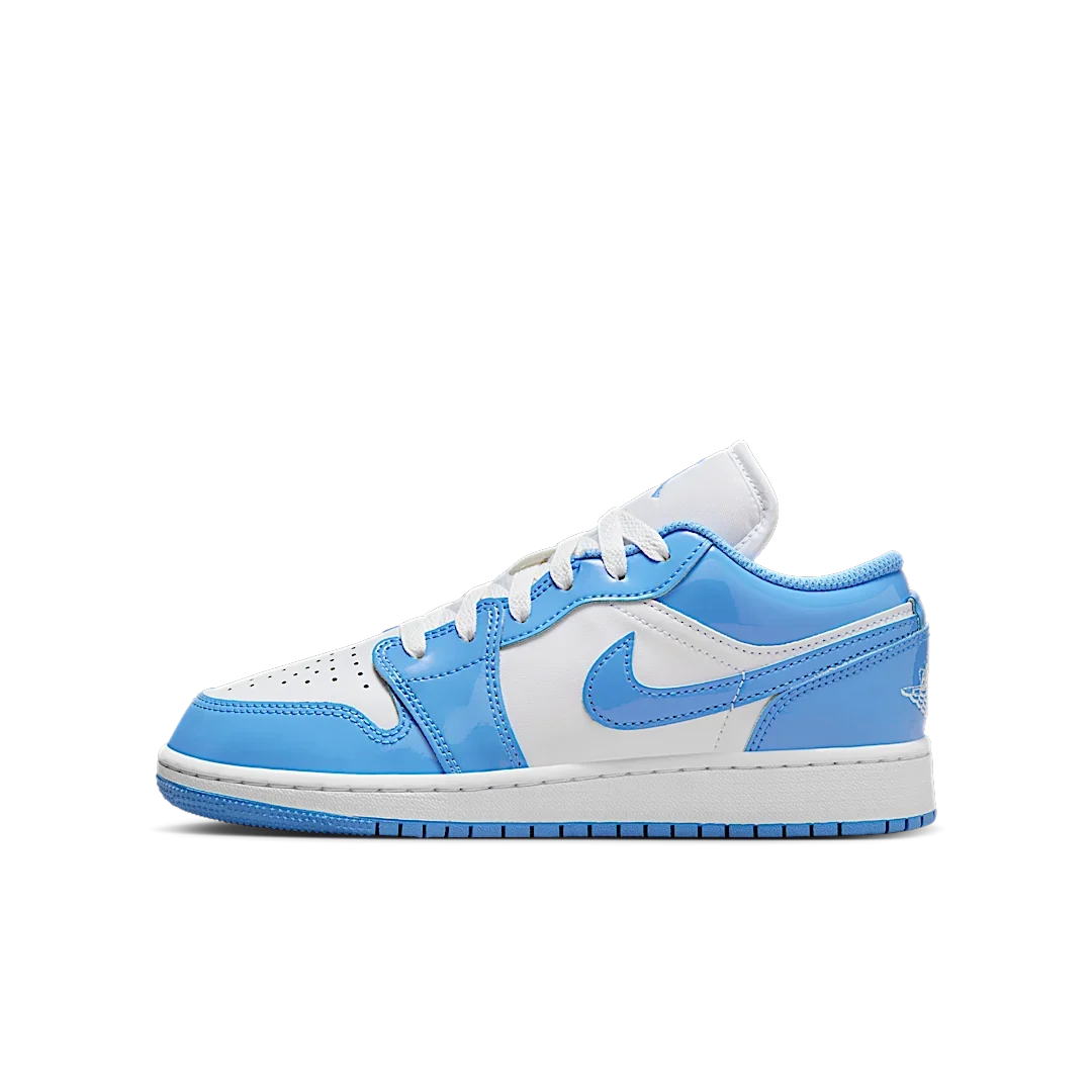 Overkicks - Air Jordan 1 Low SE Legend Blue Patent (GS) (FZ3929-114) - vista lateral