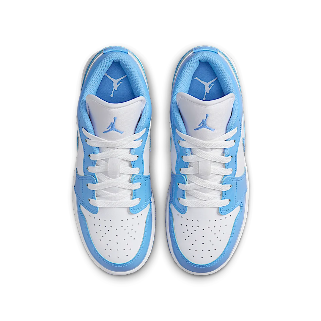 Overkicks - Air Jordan 1 Low SE Legend Blue Patent (GS) (FZ3929-114) - imagen 3