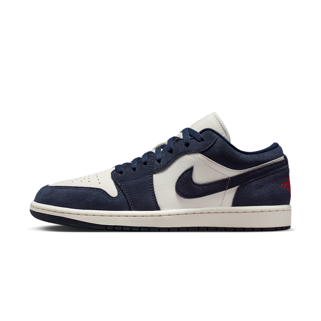 Overkicks - Air Jordan 1 Low SE Obsidian Suede (IO7448-400) - vista lateral