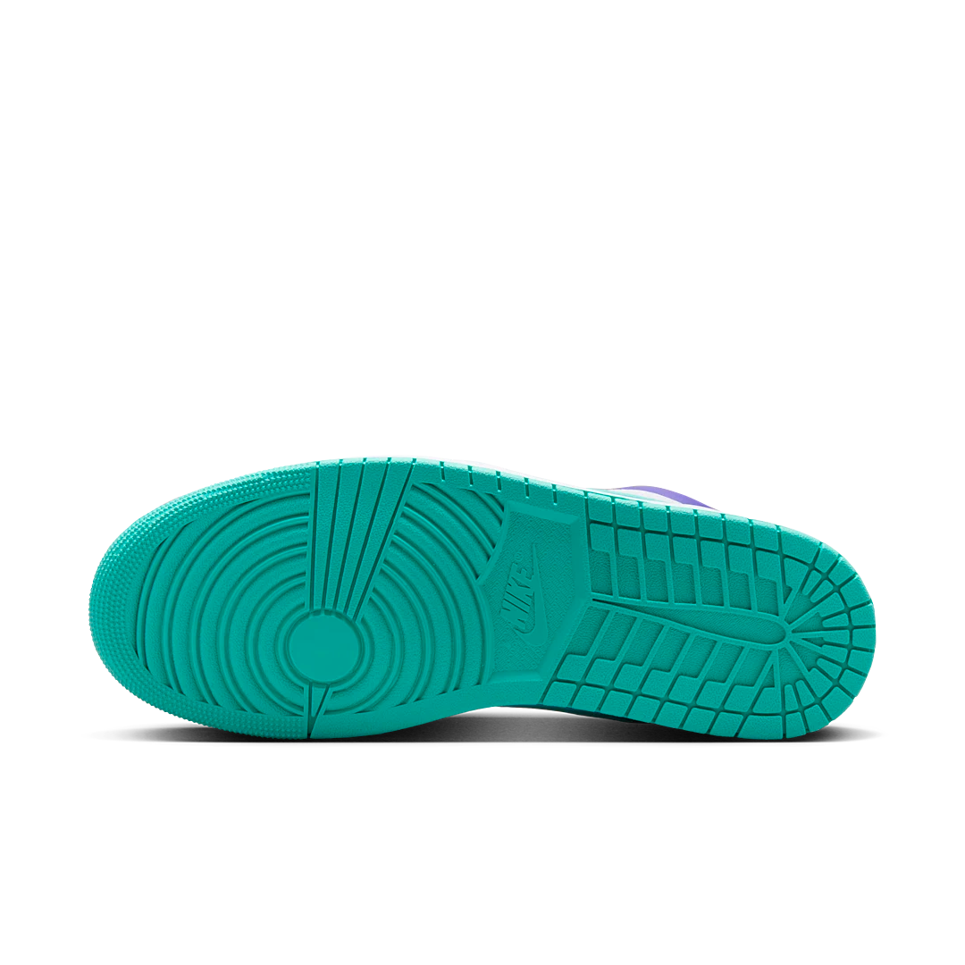 Overkicks - Air Jordan 1 Low SE Psychic Purple Hyper Jade (HJ9013-550) - detalle suela
