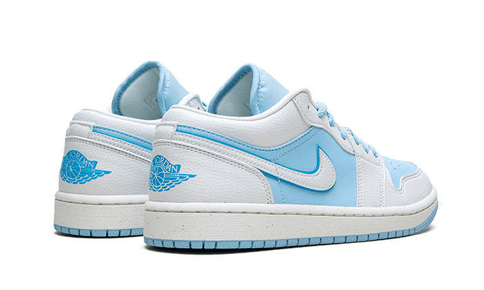 Overkicks - Air Jordan 1 Low SE Reverse Ice Blue (DV1299-104) - par completo