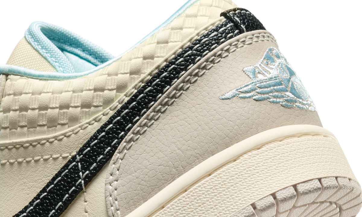 Overkicks - Air Jordan 1 Low SE Sanddrift Glacier Blue (HQ3440-101) - detalle
