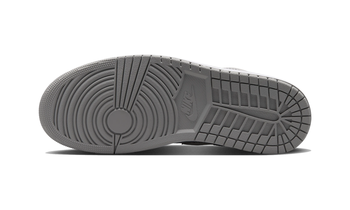 Overkicks - Air Jordan 1 Low SE Soft Pearl Light Smoke Grey (IO2049-100) - par completo