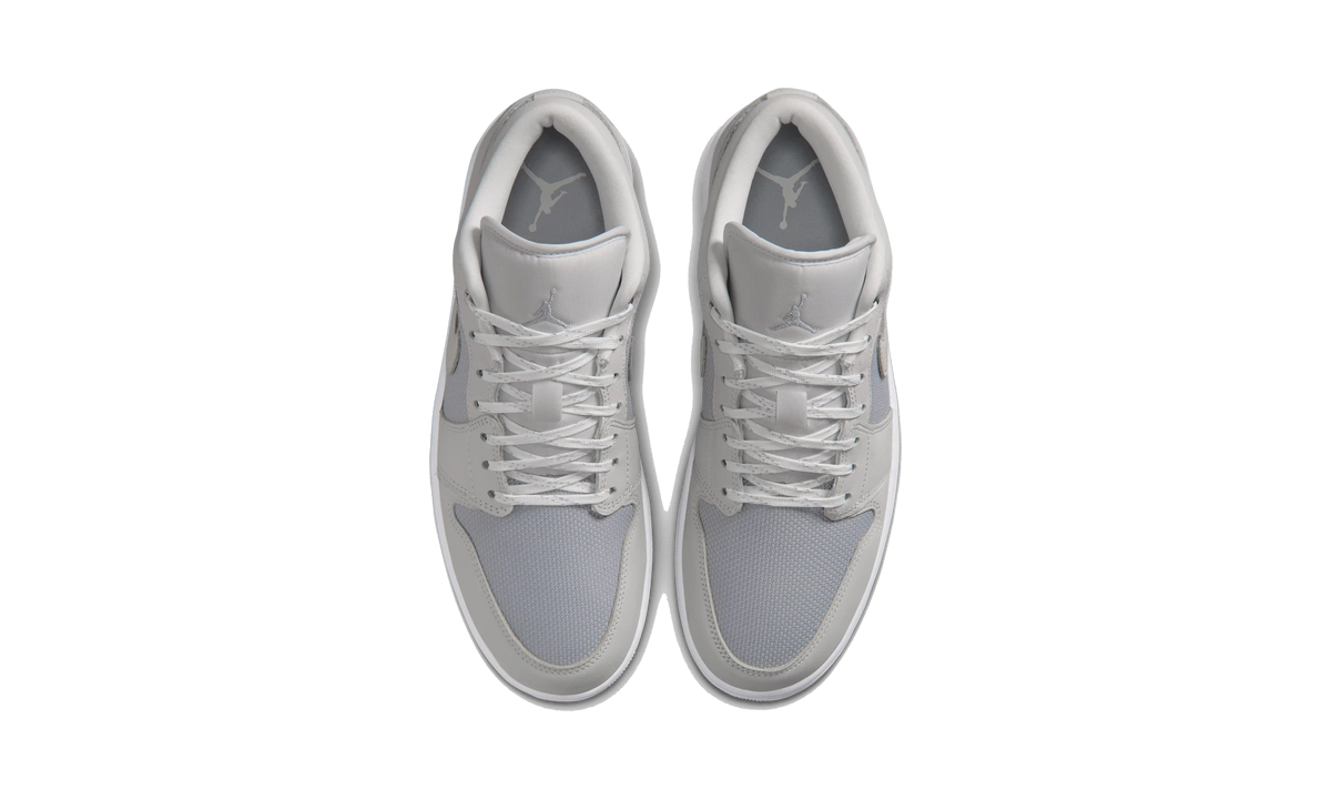 Overkicks - Air Jordan 1 Low SE Soft Pearl Light Smoke Grey (IO2049-100) - vista superior