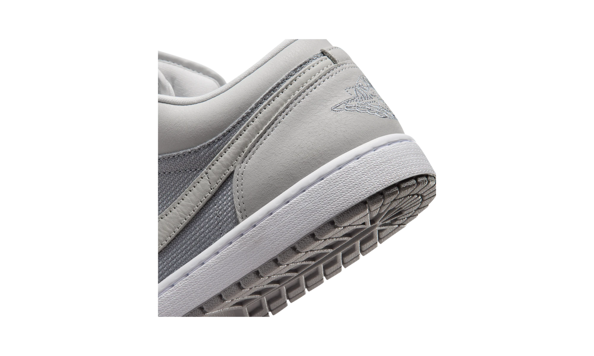 Overkicks - Air Jordan 1 Low SE Soft Pearl Light Smoke Grey (IO2049-100) - detalle