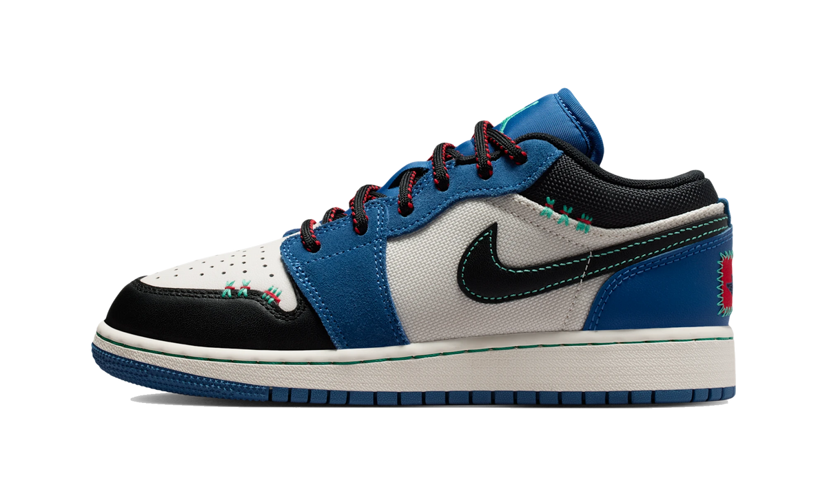 Overkicks - Air Jordan 1 Low SE True Blue Black (IO2062-400) - vista lateral