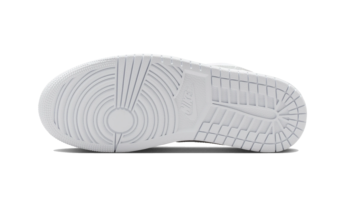 Overkicks - Air Jordan 1 Low SE White Metallic Silver (IQ9381-100) - par completo