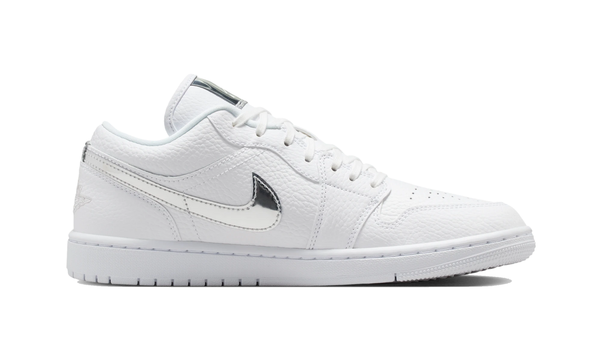 Overkicks - Air Jordan 1 Low SE White Metallic Silver (IQ9381-100) - detalle suela