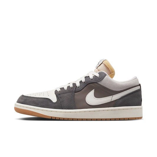 Overkicks - Air Jordan 1 Low SNKRS Day Korea Magpie (2023) (FD0399-004) - vista lateral