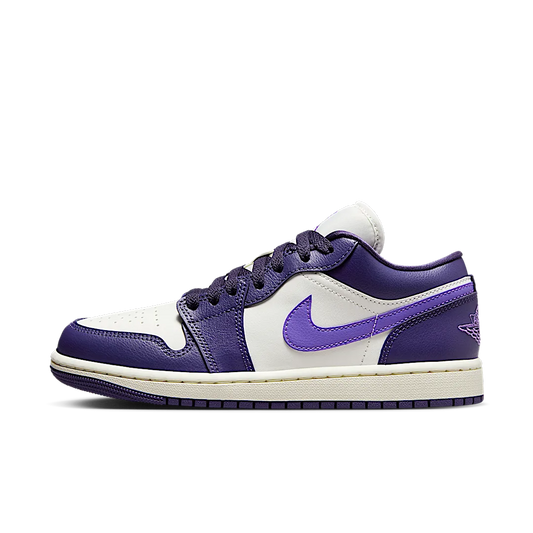 Overkicks - Air Jordan 1 Low Sky Purple (DC0774-502) - vista lateral