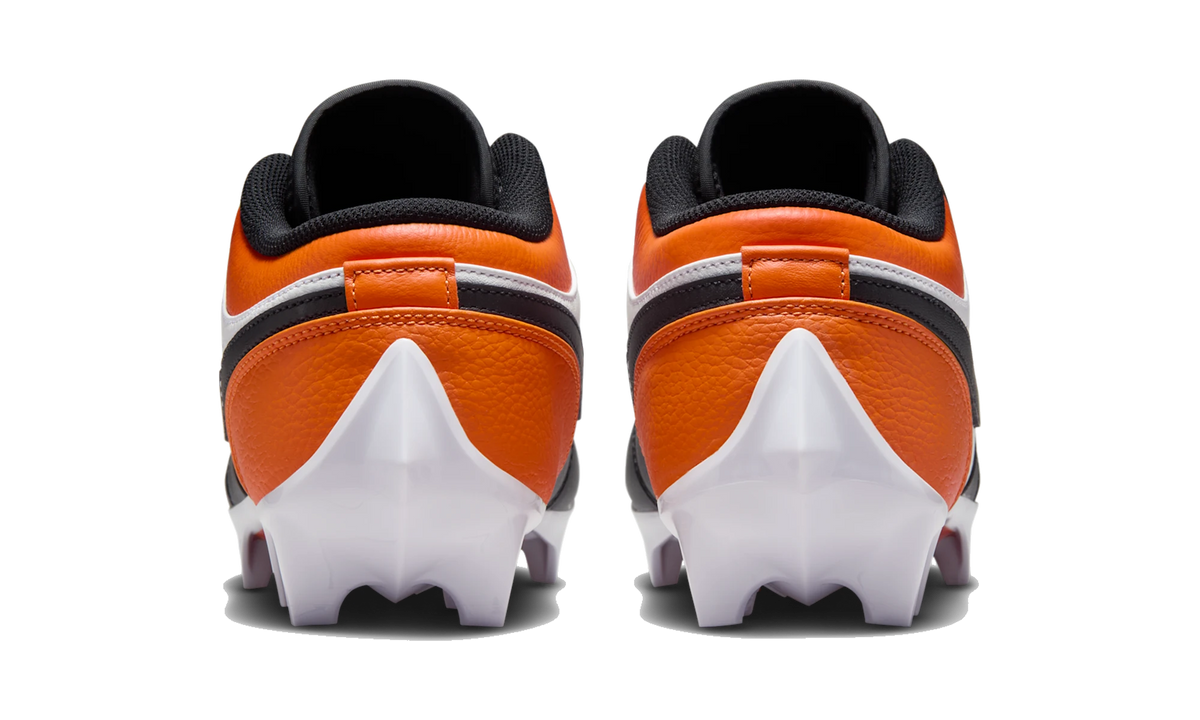 Overkicks - Air Jordan 1 Low TD Cleat Shattered Backboard (FJ6245-801) - detalle talón