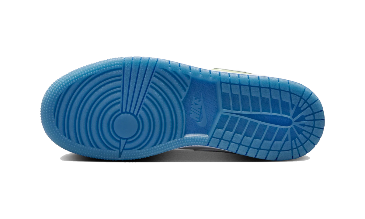 Overkicks - Air Jordan 1 Low The Sky Is Not The Limit (GS) (HJ9955-100) - imagen 3