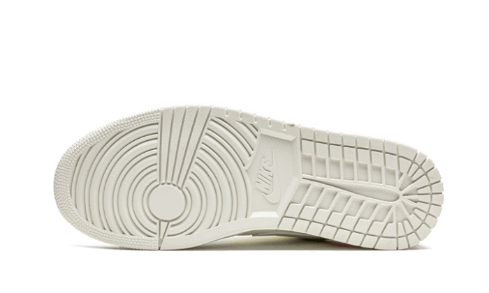 Overkicks - Air Jordan 1 Low To My First Coach (DJ6909-100) - detalle suela
