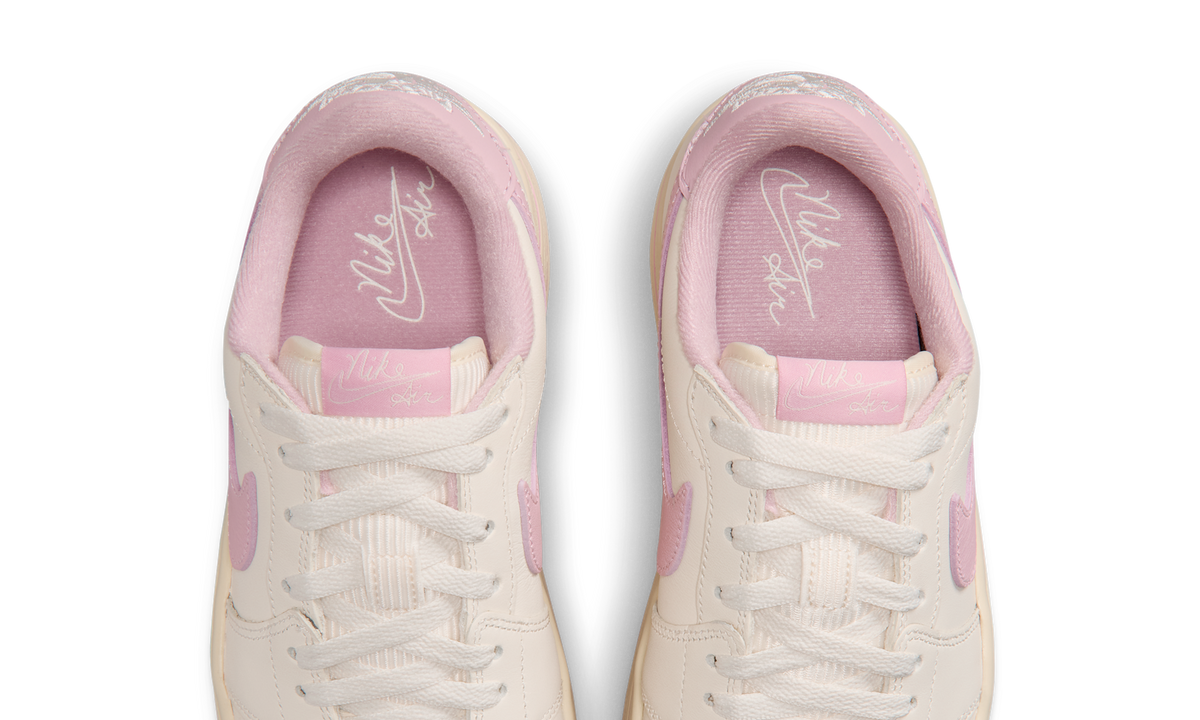 Overkicks - Air Jordan 1 Low Triple Stack Pale Ivory Iced Carmine (HV8288-101) - vista superior