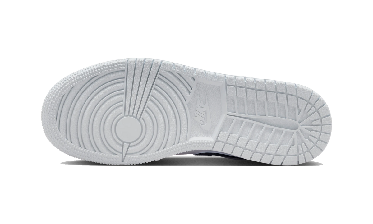 Overkicks - Air Jordan 1 Low White Aura Squadron Blue (553560-104) - par completo