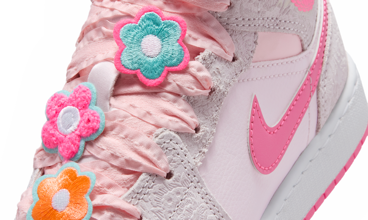 Overkicks - Air Jordan 1 Mid ALT SE Spring Flowers (GS) (II0592-001) - imagen 7
