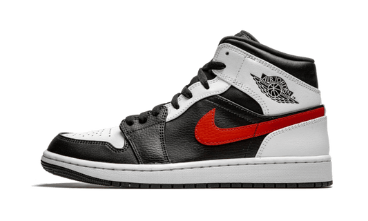 Overkicks - Air Jordan 1 Mid Black Chile Red White (554724-075) - vista lateral