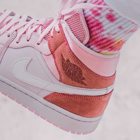Overkicks - Air Jordan 1 Mid Digital Pink (CW5379-600) - detalle talón