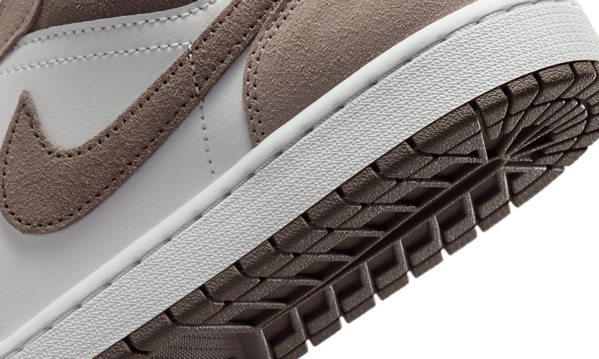 Overkicks - Air Jordan 1 Mid Enigma Stone (DQ8426-003) - detalle