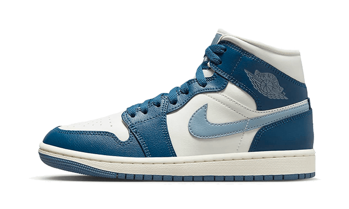 Overkicks - Air Jordan 1 Mid French Blue (Women's) (BQ6472-414) - vista lateral