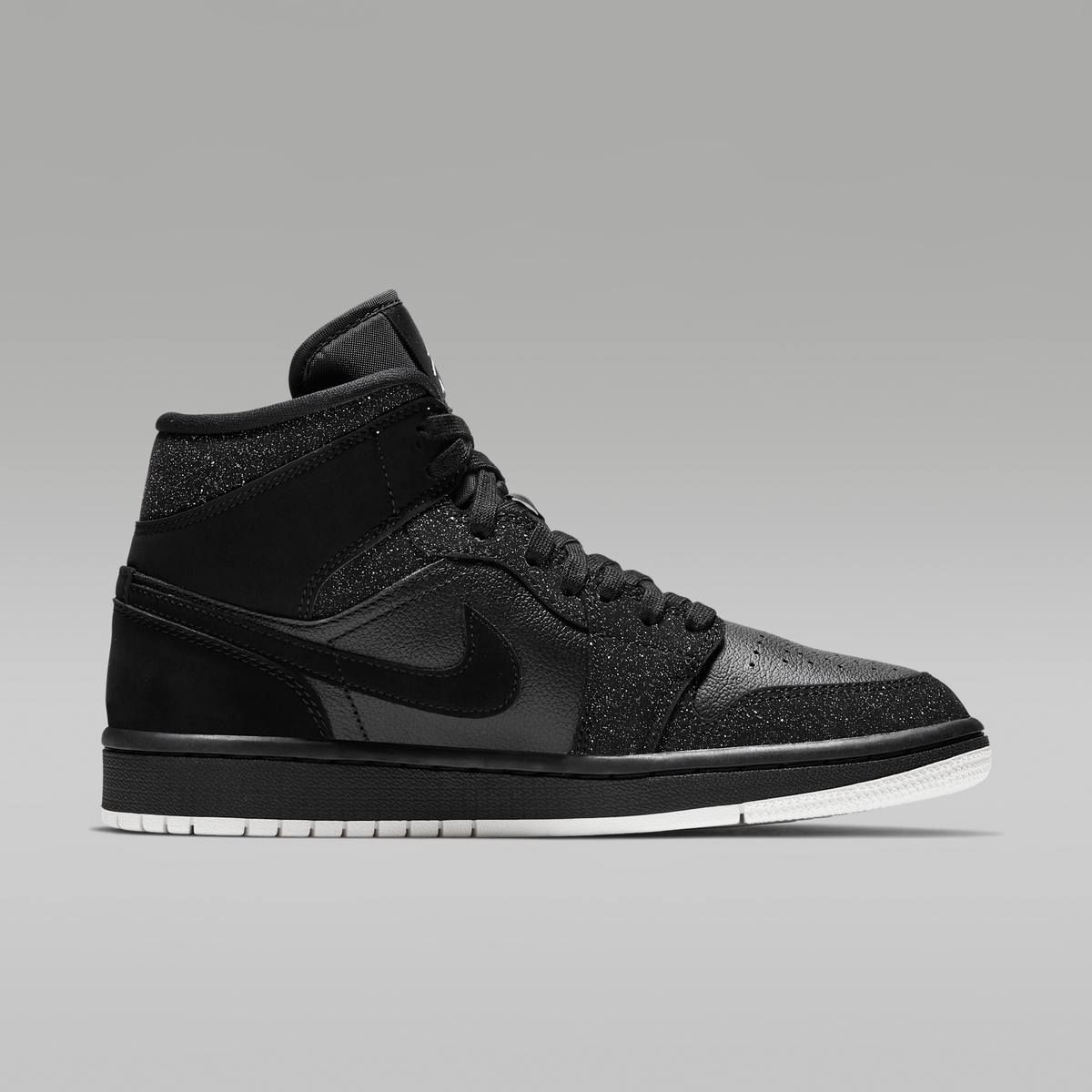 Overkicks - Air Jordan 1 Mid Glitter Black (BQ6472-001) - detalle suela
