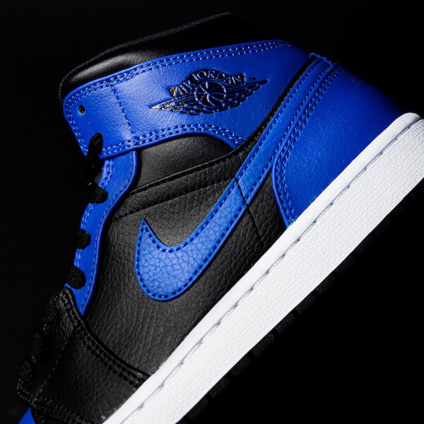 Overkicks - Air Jordan 1 Mid Hyper Royal Tumbled Leather (554724-077 / 554725-077) - vista superior
